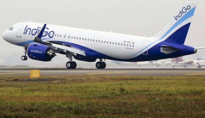 Emergency landing of Indigo Flight coming to India from UAE in Pakistan, decision taken due to medical emergency.