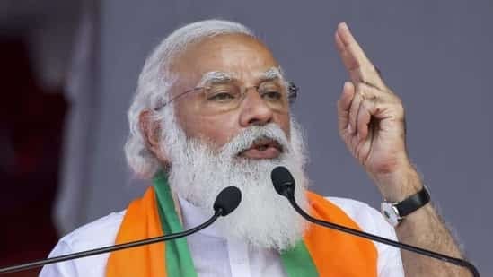 Prime Minister Narendra Modi has launched the Kindle version of Swami Chidbhavananda's Bhagavad Gita. Said - Bhagavad-gita inspires us to think.