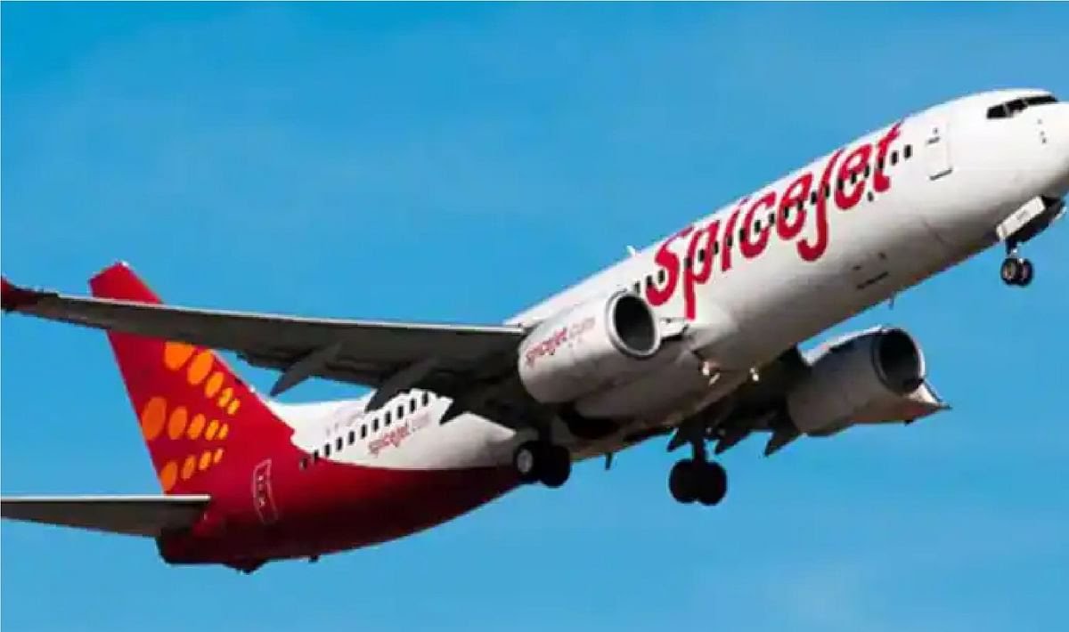 The aircraft was going from Ahmedabad to Jaisalmer, the landing could not be done due to technical reasons, the aircraft kept circling in the air for one hour.