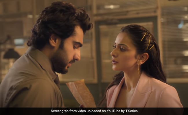 Dil Hai Deewana: Music video by Rakul Preet Singh and Arjun Kapoor 'Dil Hai Deewana' song released.