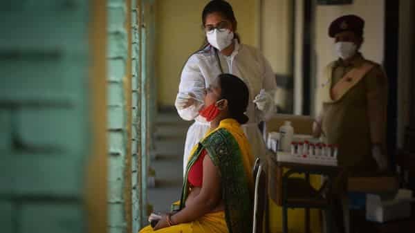 Corona virus: In the last 24 hours, 2.11 lakh new corona cases have been reported in india, 3,847 people have died.