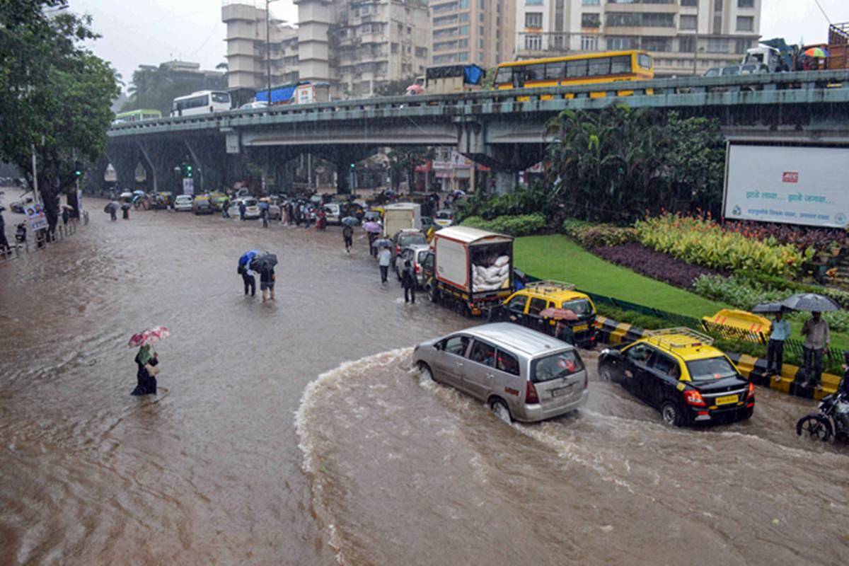 Weather update : Heavy rains disrupted life in Mumbai. The Meteorological Department has issued an alert for many areas including Mumbai.
