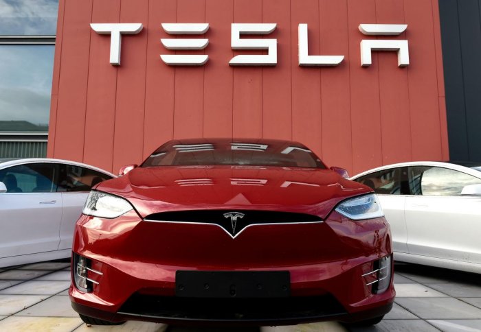 Tesla, the world's largest electric car maker, may set up a factory for production in India.