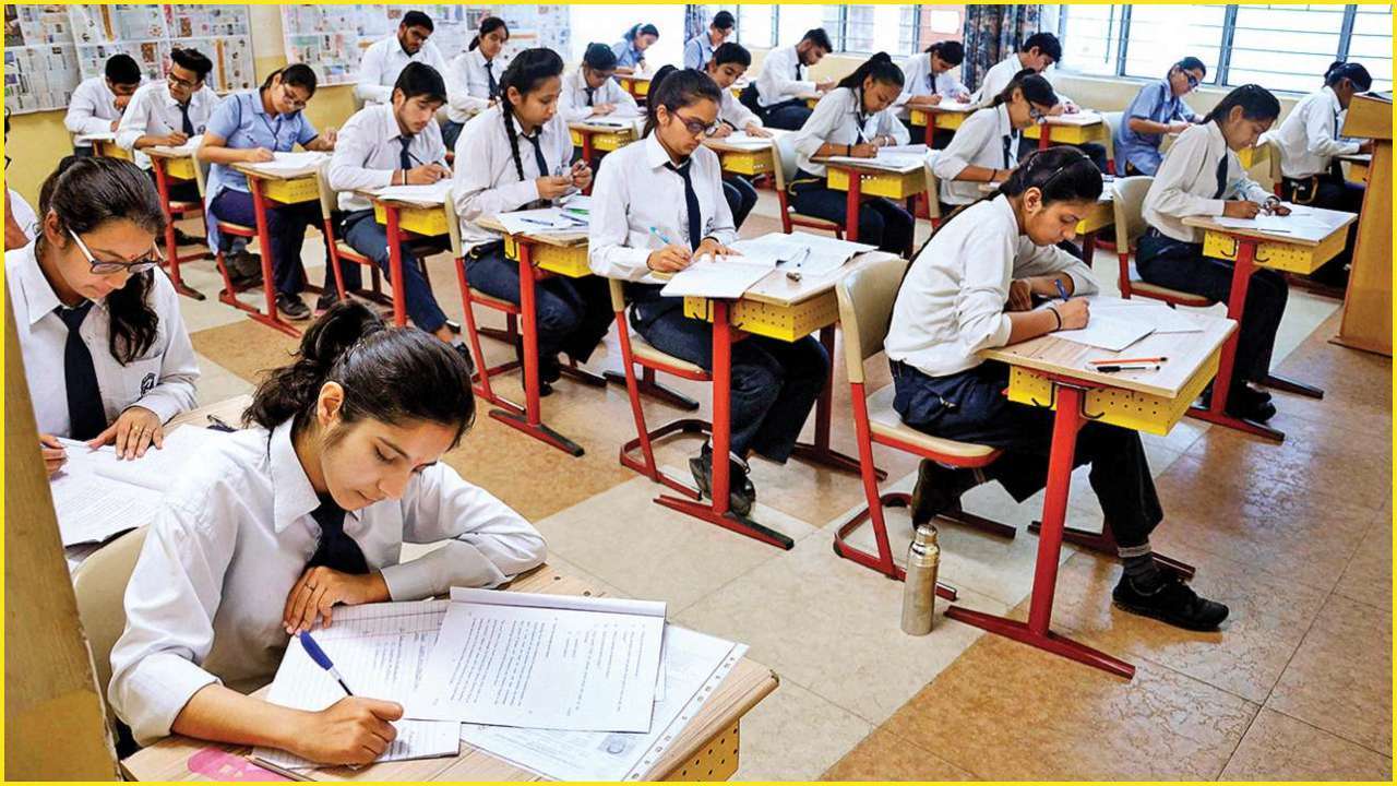 Maharashtra government gave permission to open schools, schools will open from August 17.