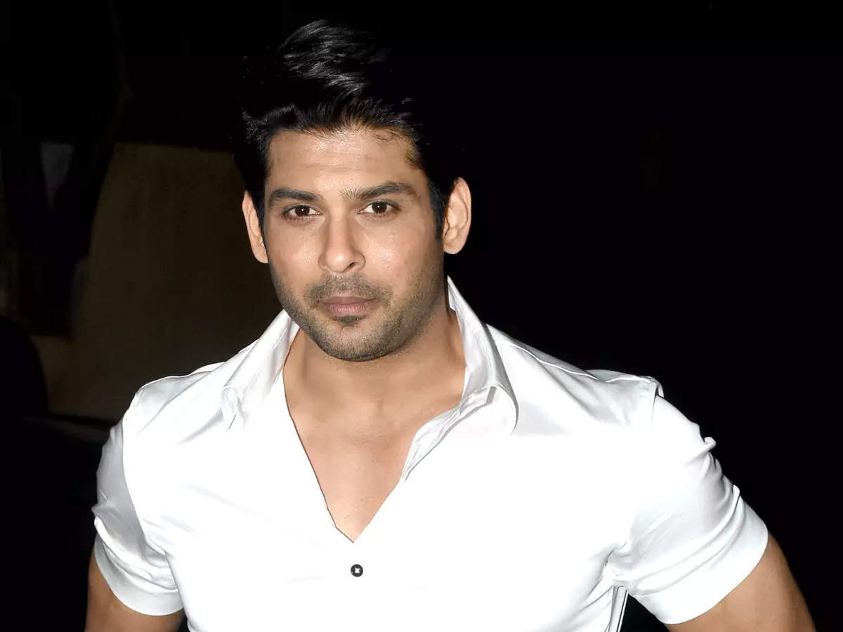 Actor Sidharth Shukla's last rites today, celebs paid tribute to Sidharth.