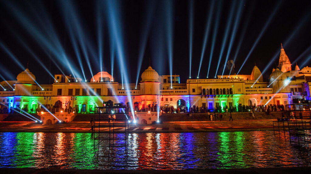 Ayodhya Deepotsav : A new world record will be made in Ayodhya Deepotsav. In Ayodhya alone, about 9 lakh lamps will be lit on Ram's foot.