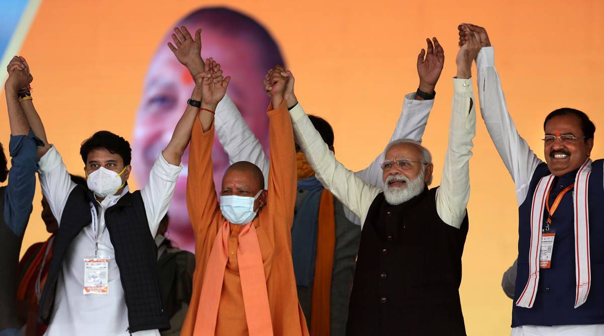 UP : PM Modi was seen talking to Keshav for a long time on stage in Jewar.