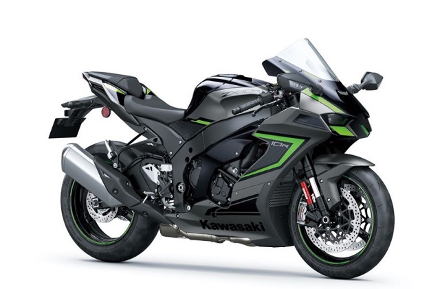 Kawasaki launches Ninja ZX-10R 2022 sportbike in India, know price and features.