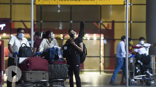 Maharashtra changes travel rules, passengers coming from only 6 'ultra risk' countries will have to undergo institutional quarantine.