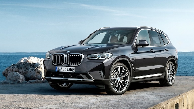 New BMW X3 facelift SUV launched with modern features, know the price.