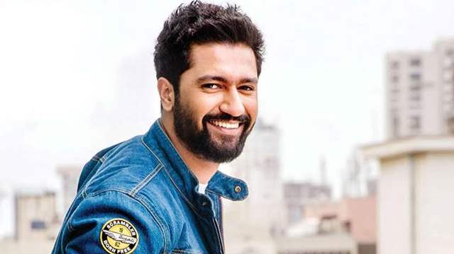 During the shooting of the film, Vicky Kaushal played a cricket match with the team. Video went viral