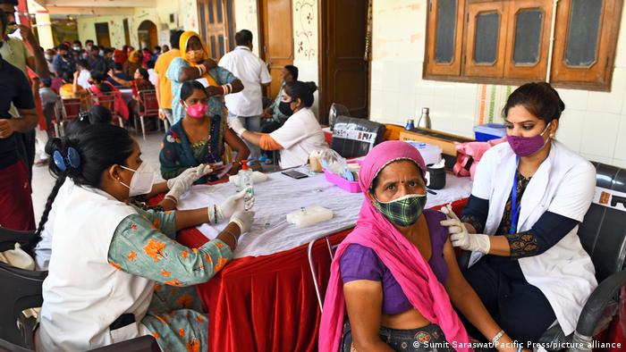 Coronavirus : 1,68,063 new corona cases in the last 24 hours in India, 277 people died.