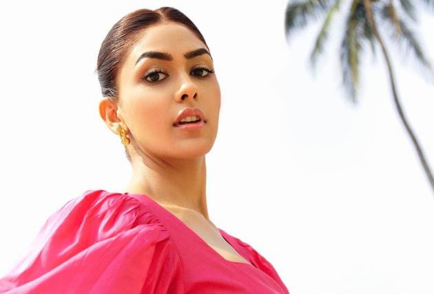 Jersey actress Mrunal Thakur Covid-19 positive, information posted on social media.