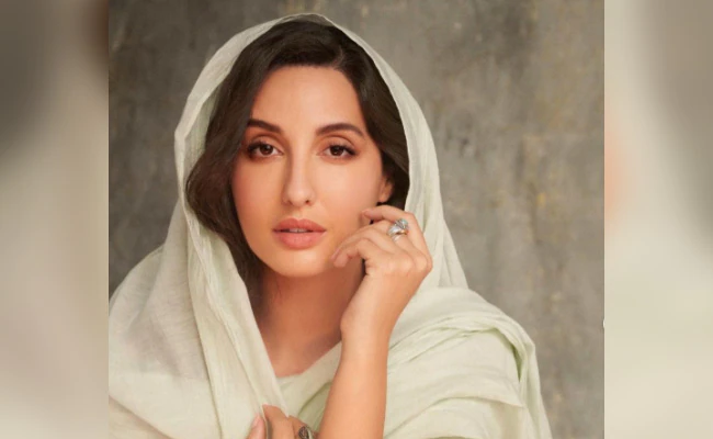 Nora Fatehi shared photo in Indian outfit on Republic Day, photo went viral.