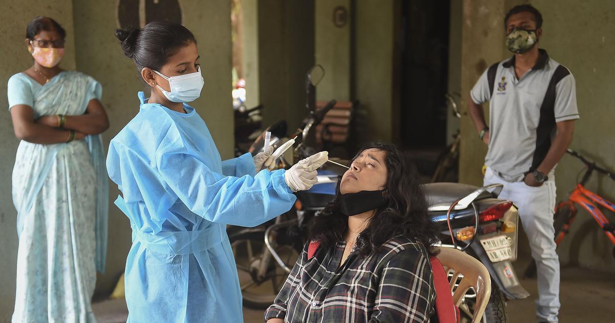 Coronavirus : In the last 24 hours, 71,365 cases of corona were registered in India, 1217 people died.