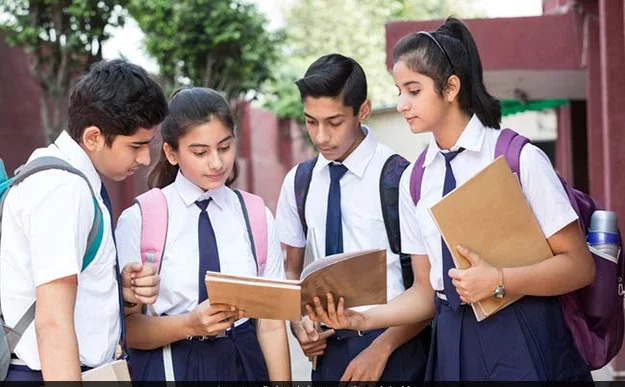 Delhi School Re-opening : It has been decided to open school-college in Delhi, online studies will no longer be done in colleges