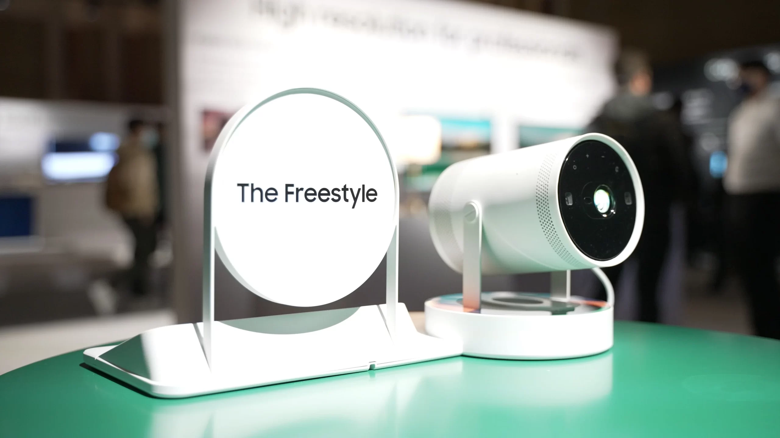 Samsung launched Freestyle Portable Projector, know how much is the price of this device.