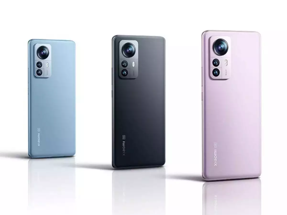 Xiaomi has launched Xiaomi 12 Pro Smartphone today. Know the price and features
