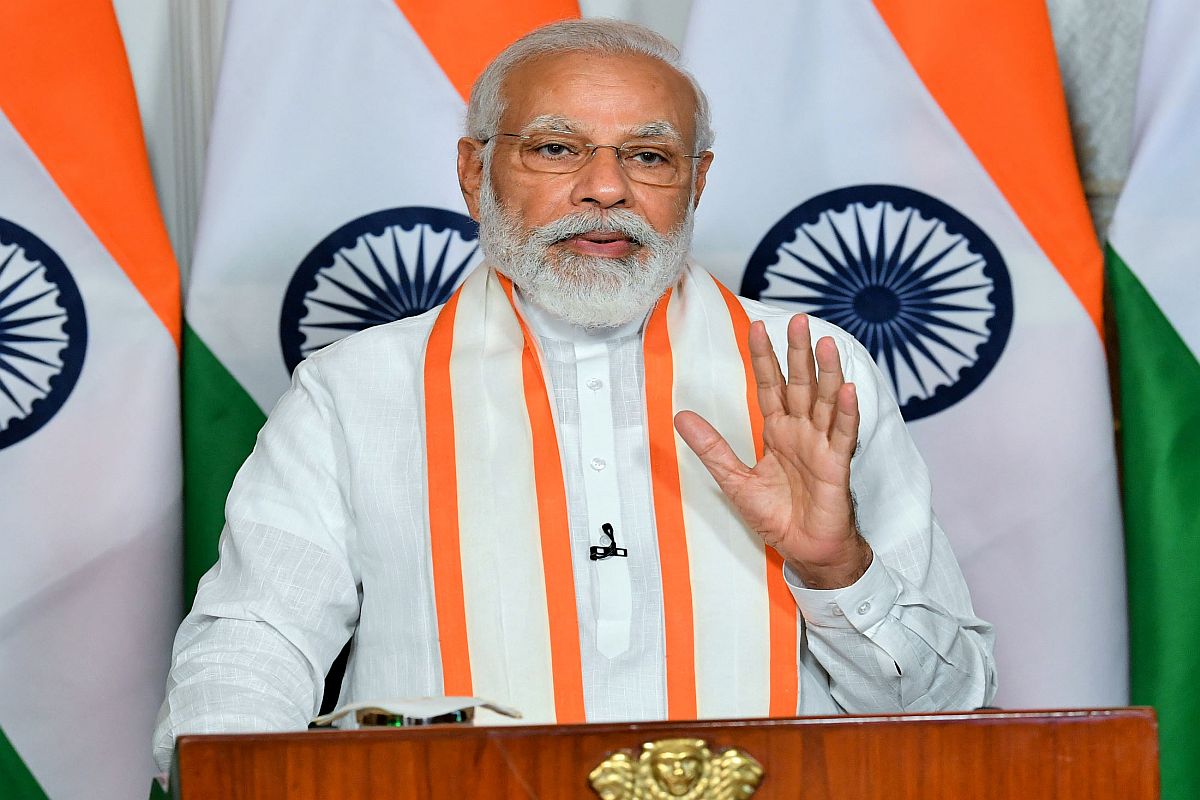 In view of the increasing cases of Corona, PM Modi will hold a review meeting with the Chief Ministers on April 27.