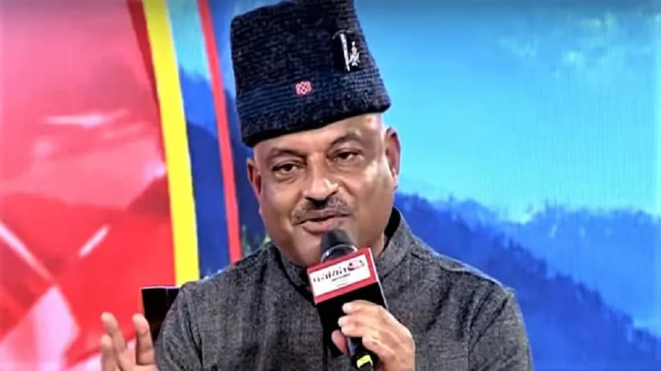 Big blow to AAP in Uttarakhand. Colonel Ajay Kothiyal, who was the leader of AAP in Uttarakhand, resigned from AAP.